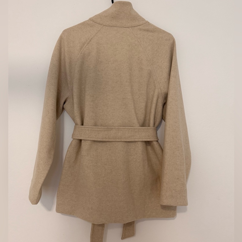 Banana Republic Light - weight Brushed jacket - Picture 2 of 4